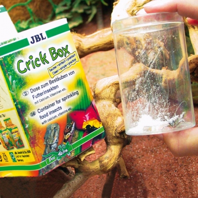 JBL CrickBox do podawania witamin wapnia
